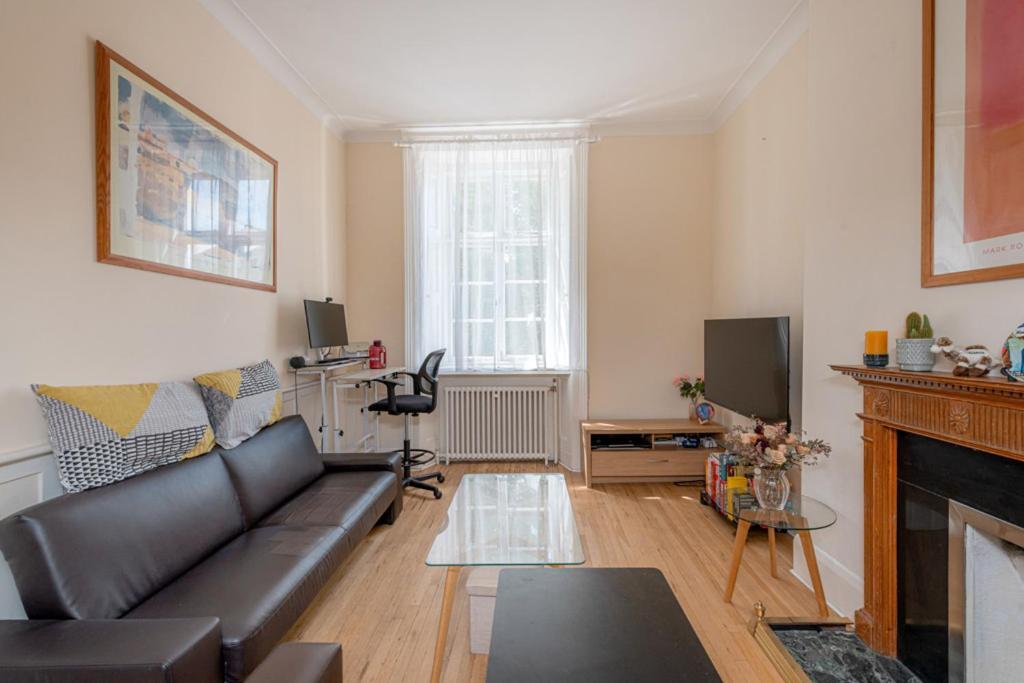 Two Double Mezzanine In Paddington *